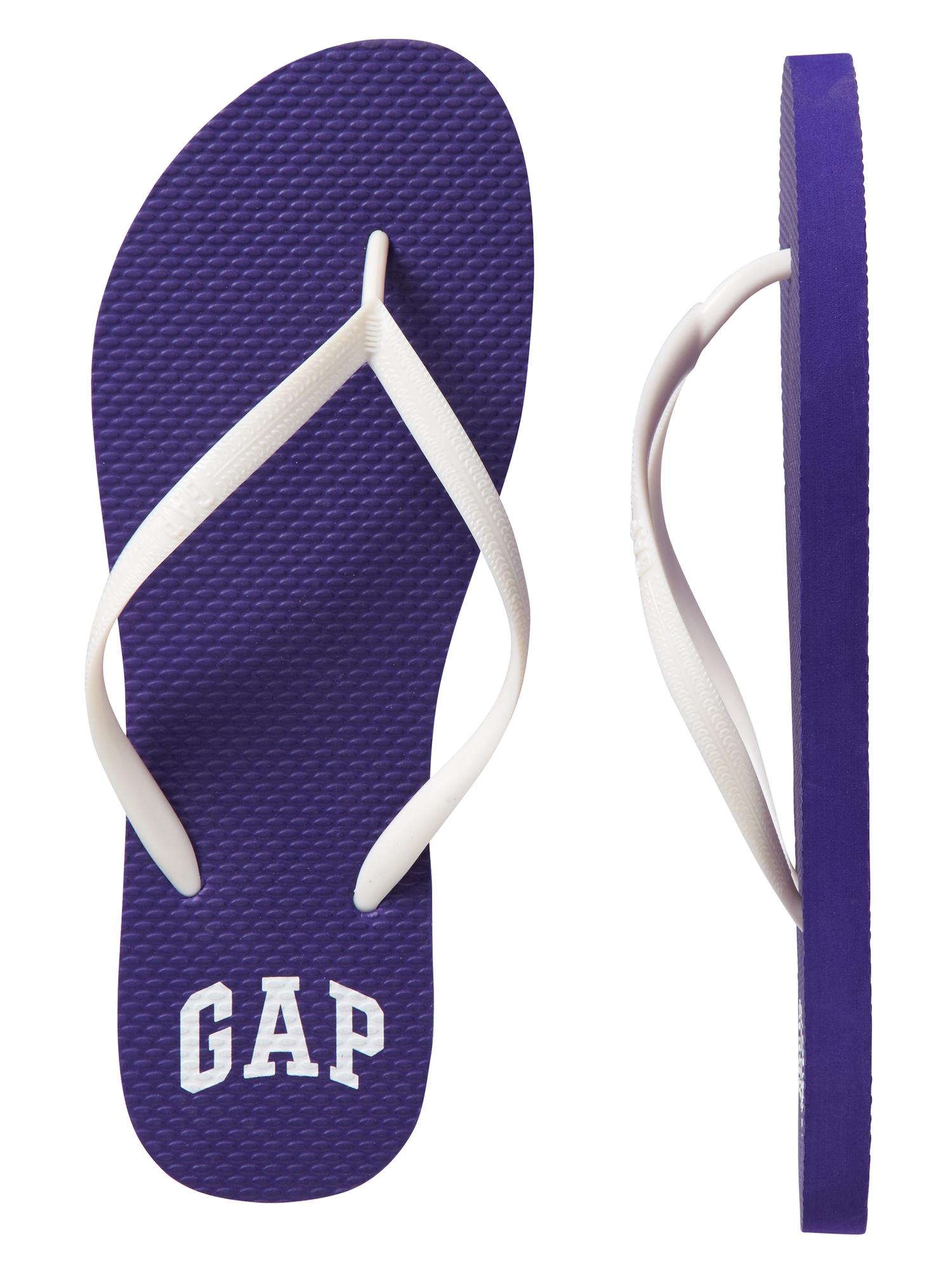 Factory print flip flops Gap Factory