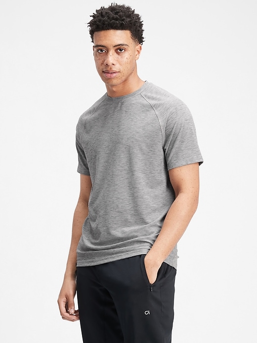 gapfit-all-day-t-shirt-gap-factory