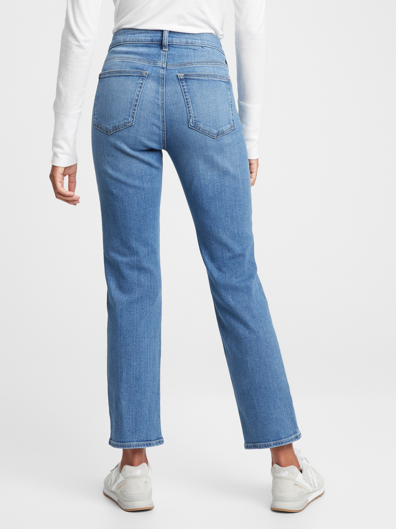 Mid Rise Classic Straight Jeans with Washwell | Gap Factory