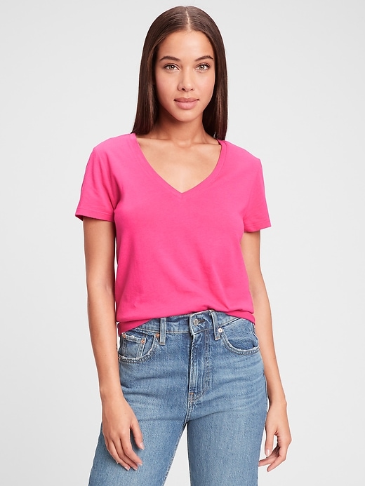 gap favorite v neck