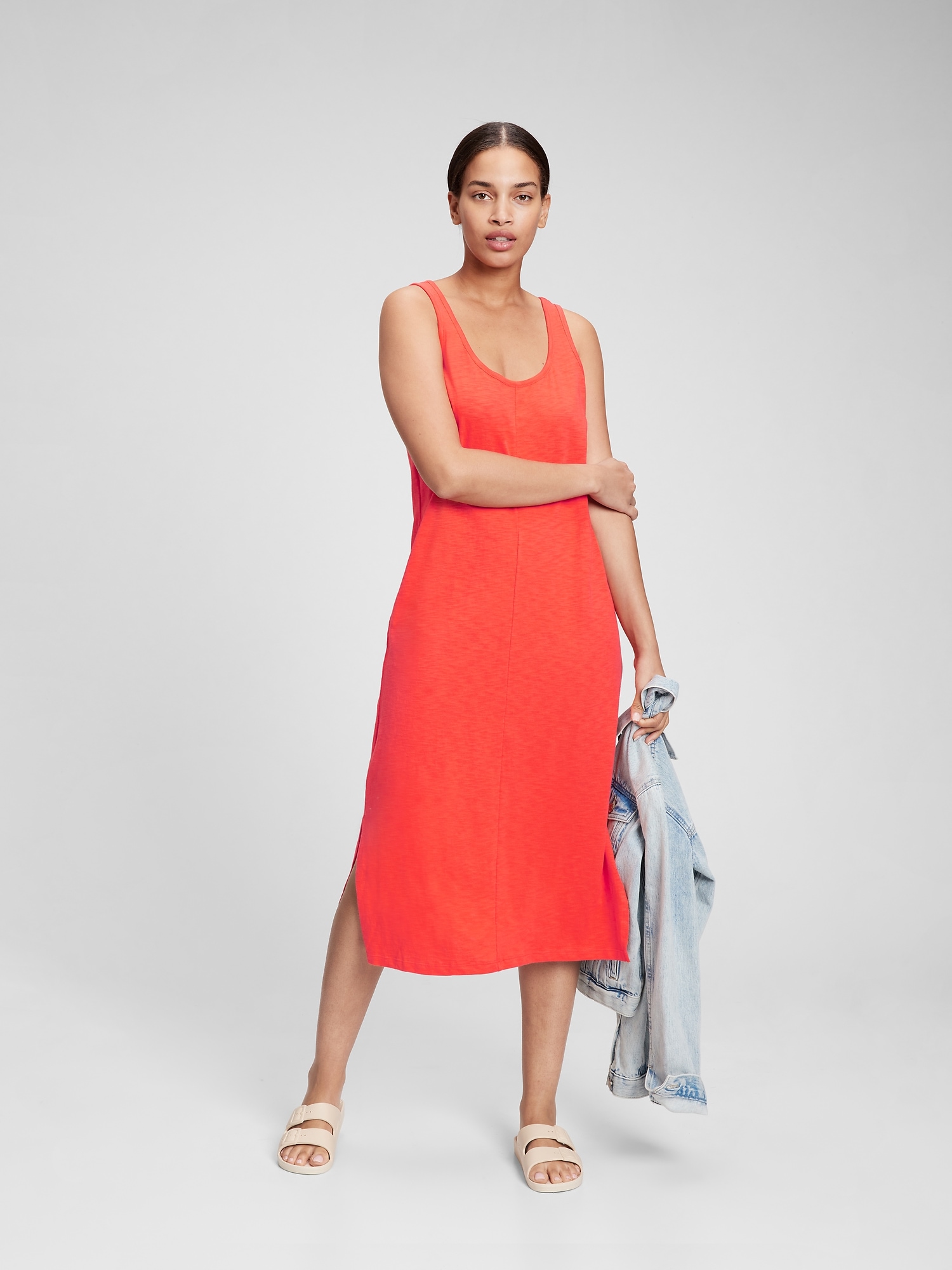 Scoopneck Sleeveless Midi Dress