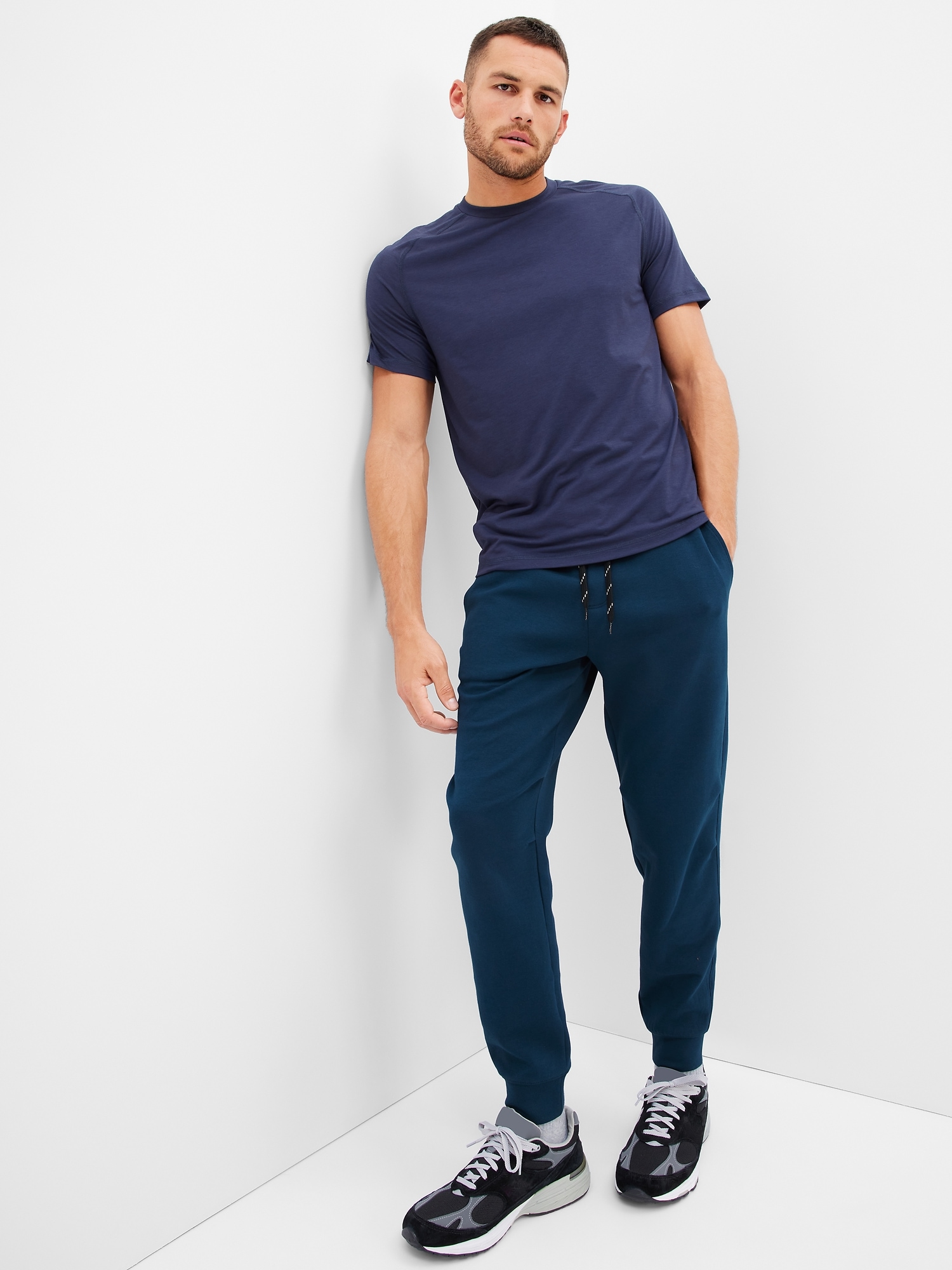 gapfit performance joggers