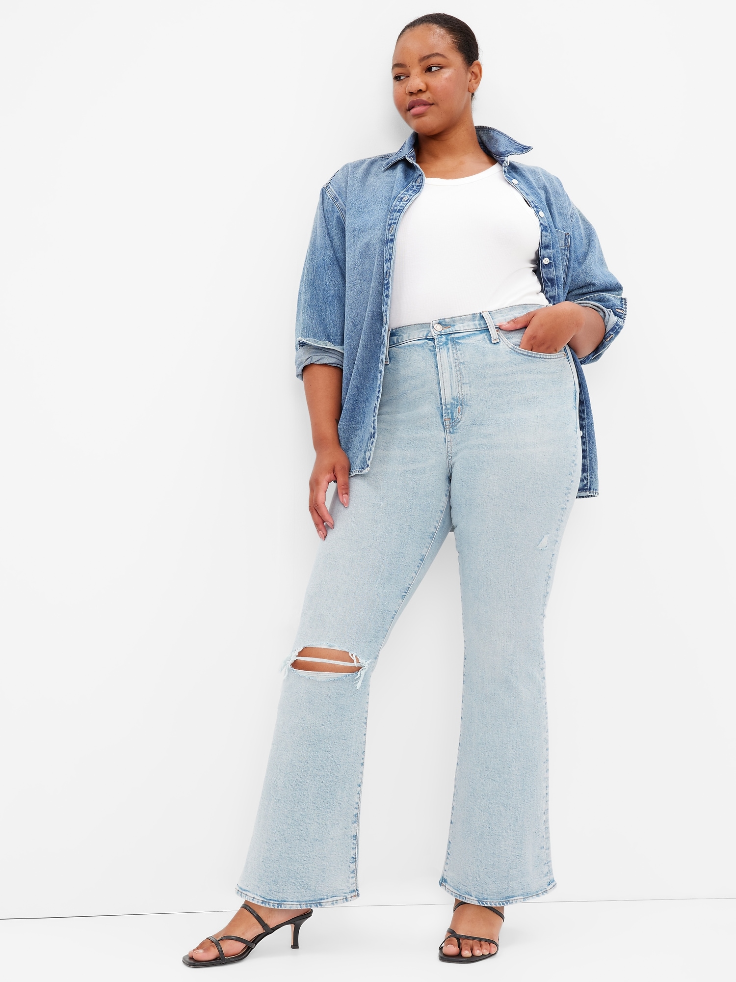 Gap Surplus Flare Denim Beige Jeans Size 2 Mid Rise Flap pockets