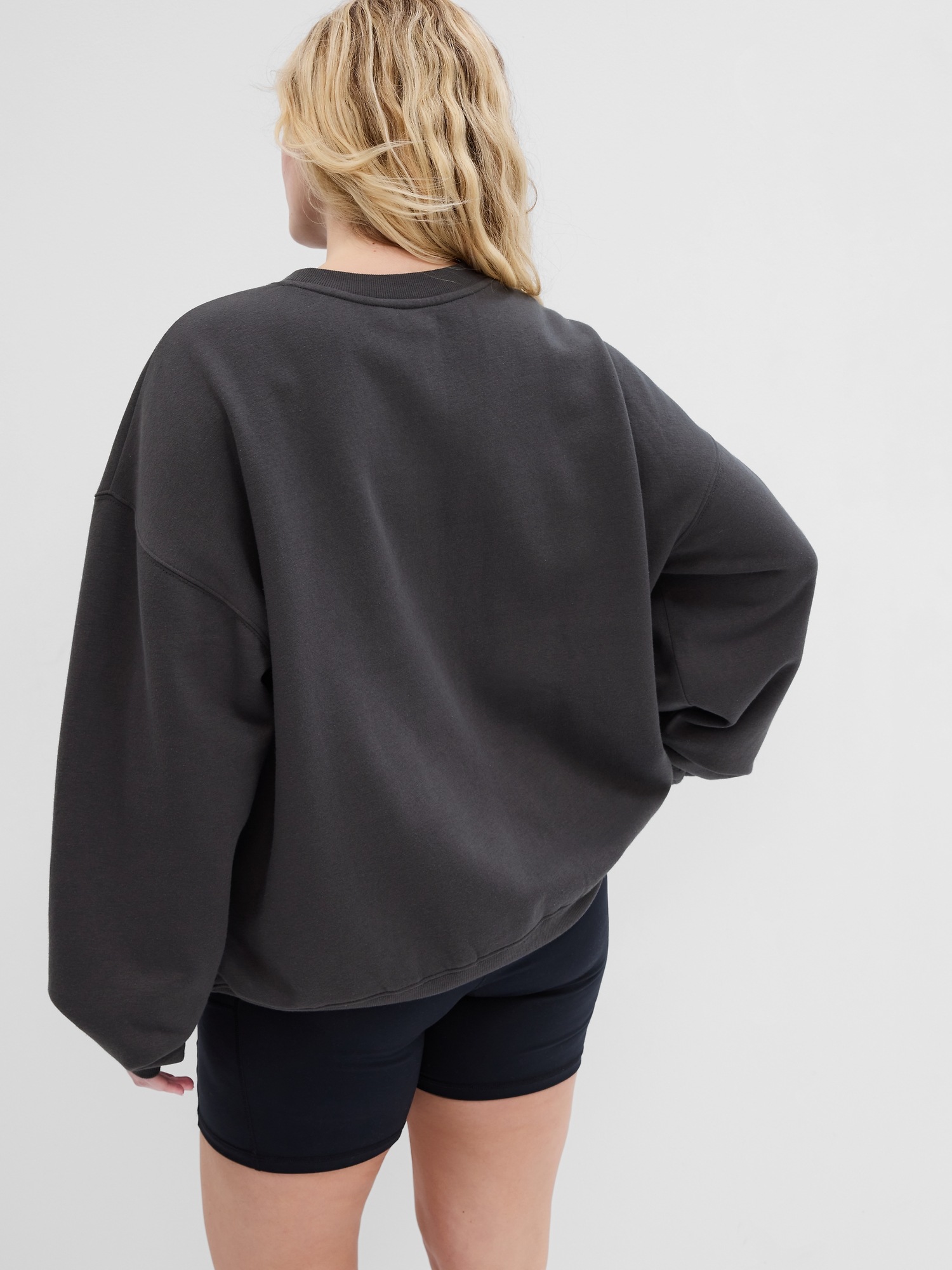 Relaxed Graphic Crewneck Sweatshirt - Black