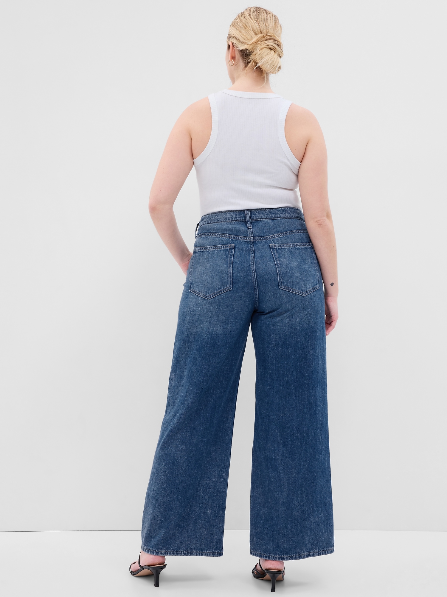 Women's Ultra High-Rise Lightweight Dark Wash Cargo Baggy Jeans, Women's  Clearance