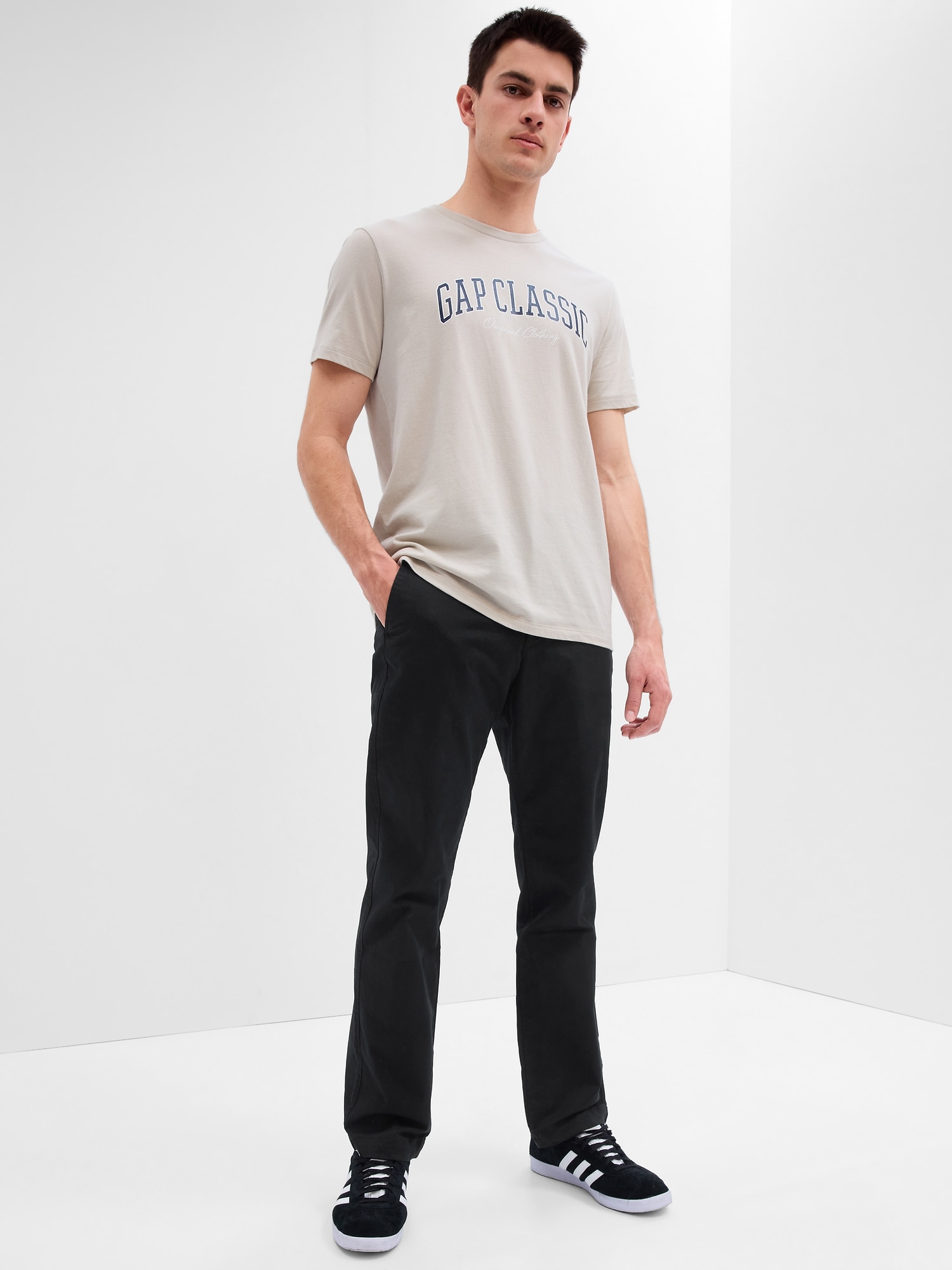 GapFlex Essential Khakis in Straight Fit with Washwell