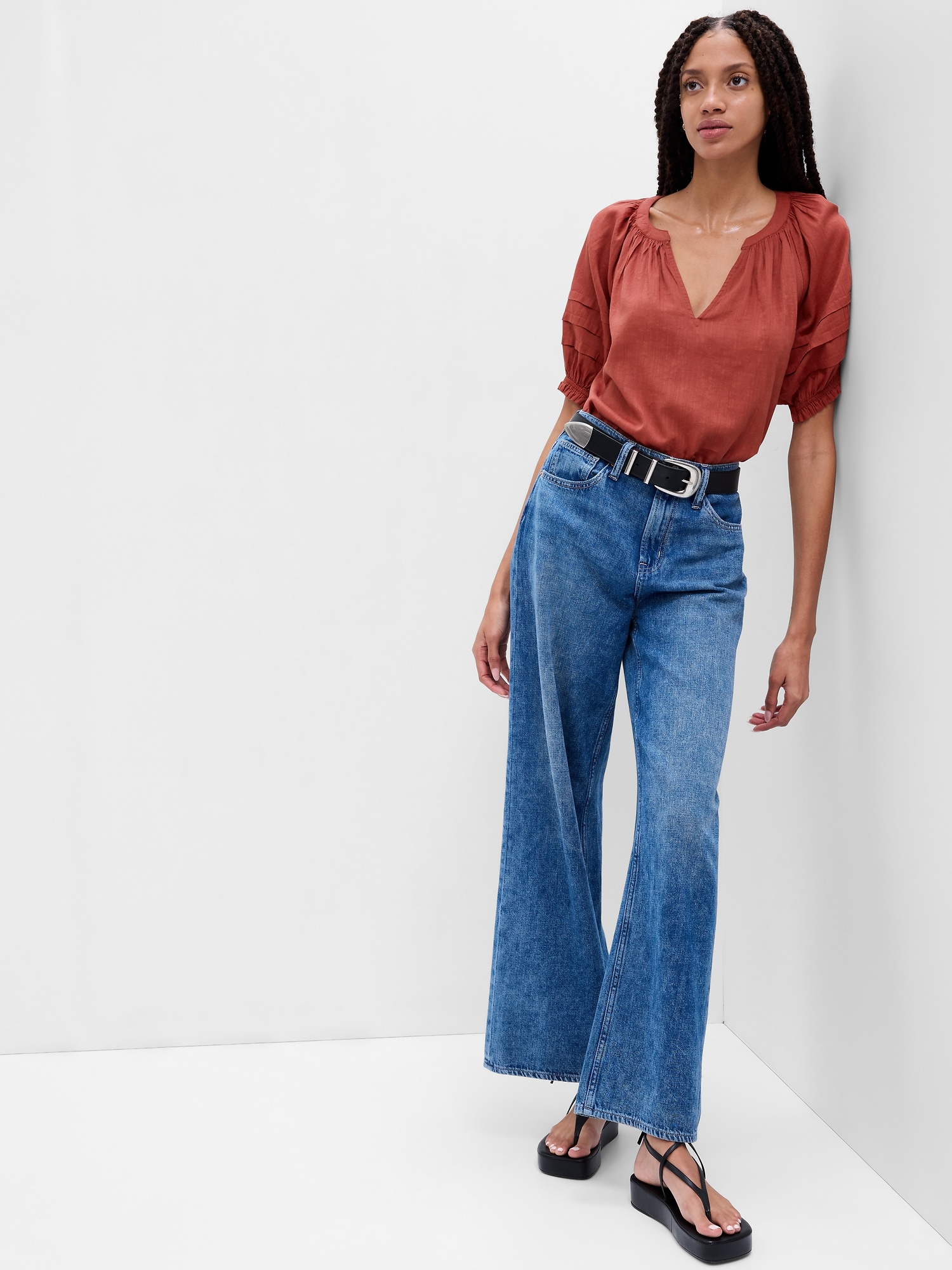 Puff Sleeve Splitneck Top