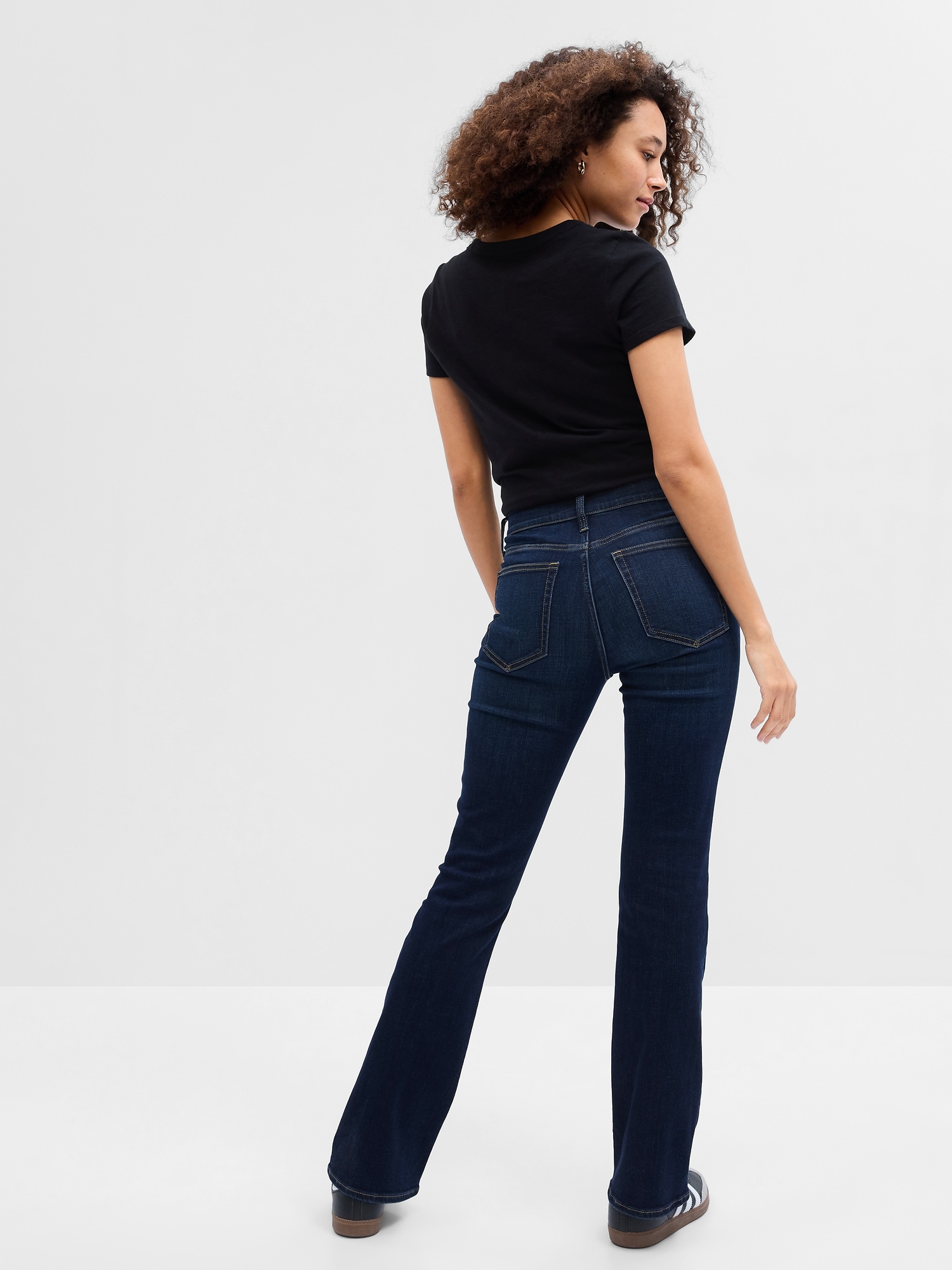 Mid Rise Baby Boot Jeans