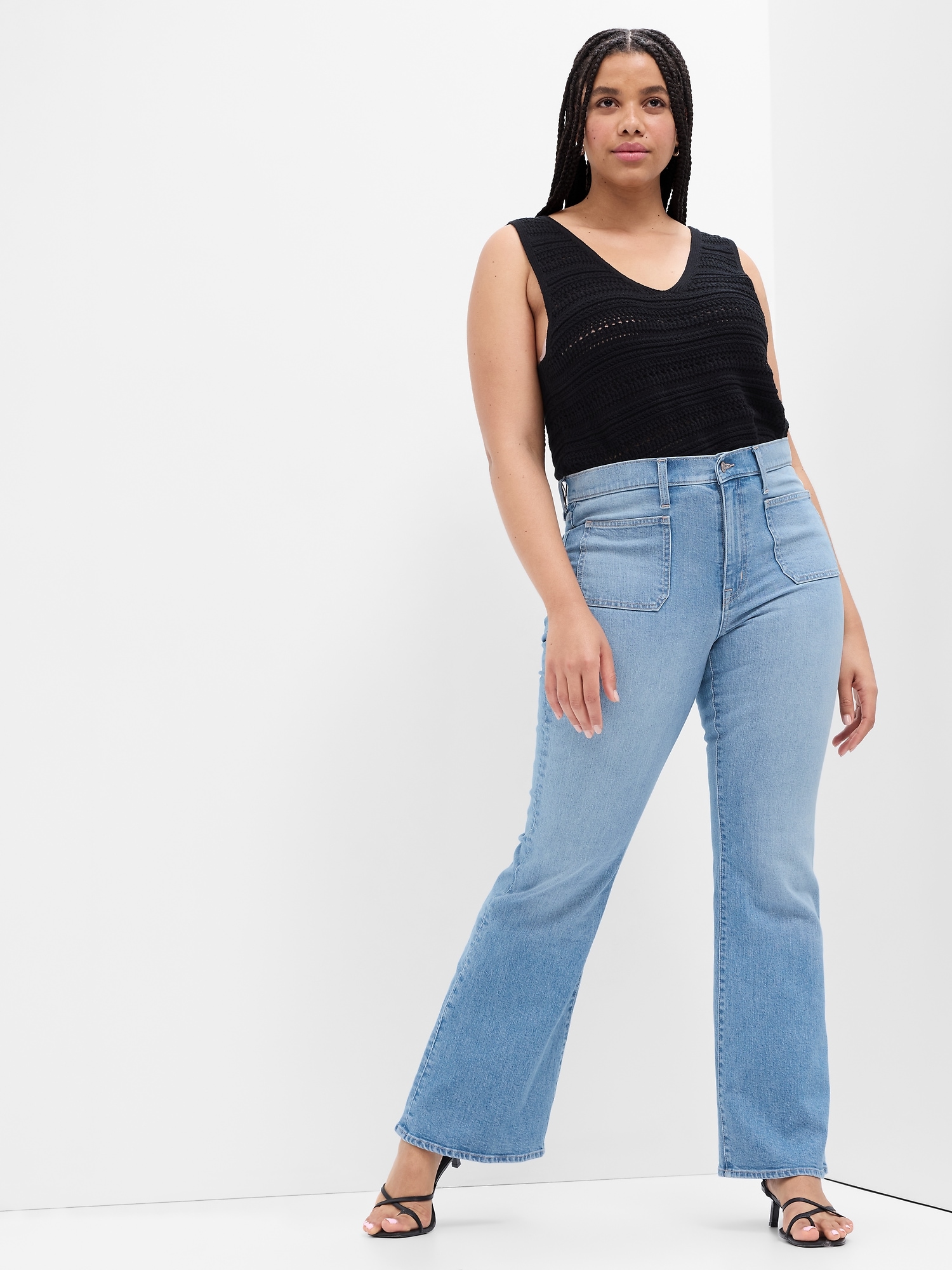 Small 70s High Waisted Light Wash Flared Jeans 26 – Flying Apple Vintage