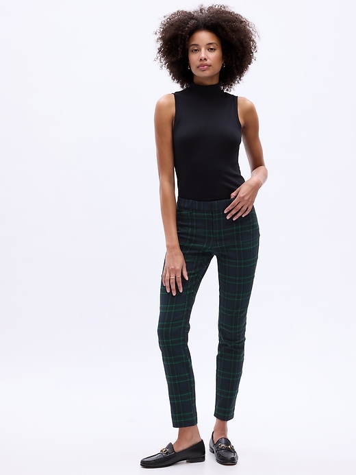 Mid Rise Straight Leg Pants in Bi-Stretch