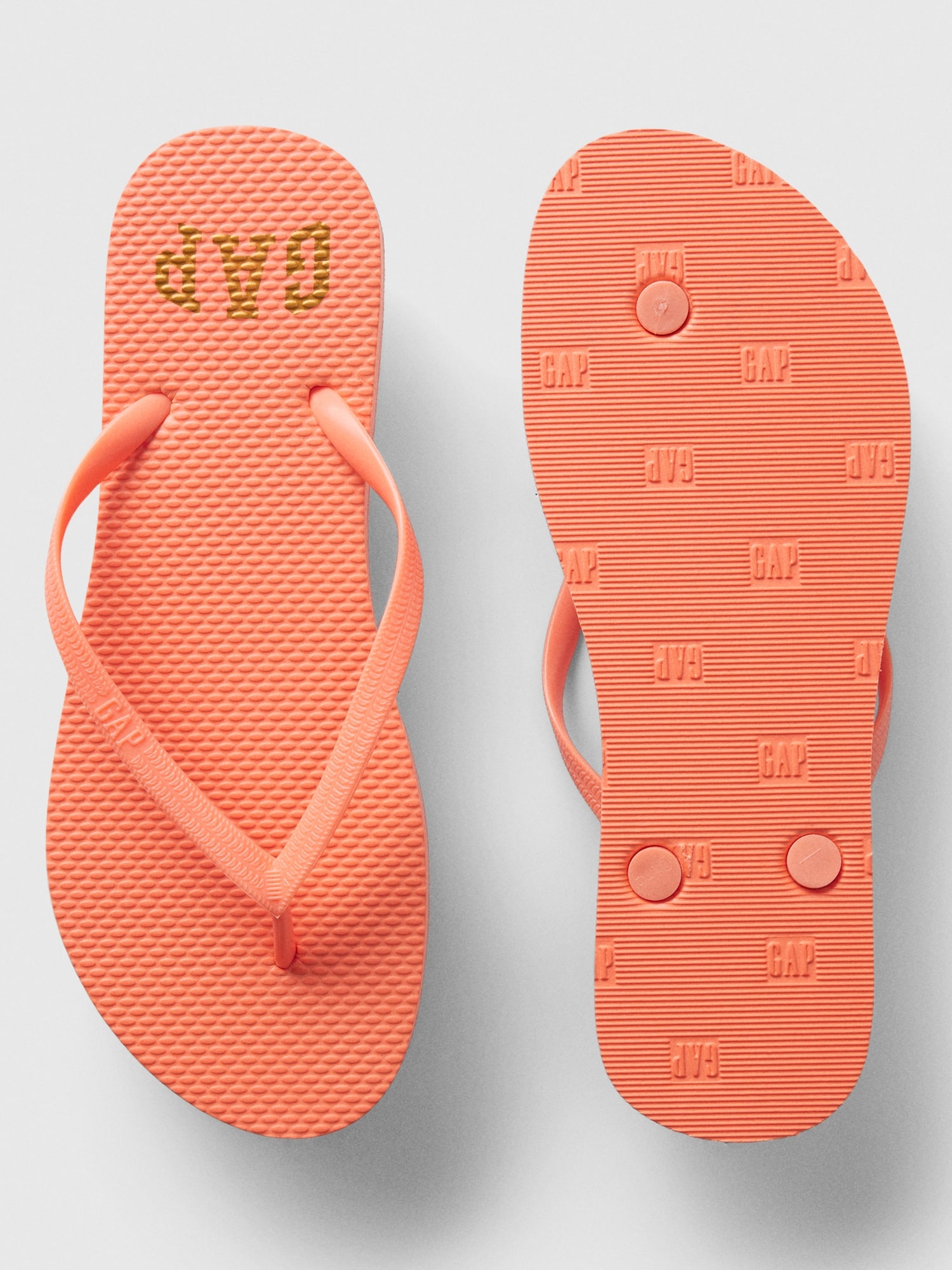 Gap flip flop deals sale