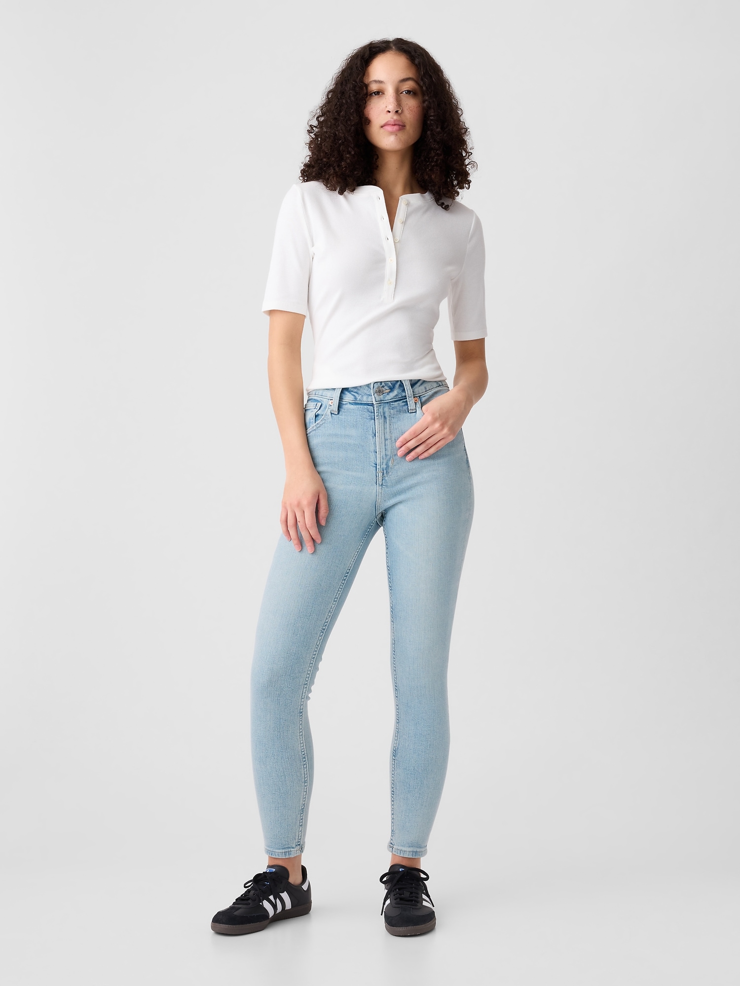 Gap 8/29 Tall high rise button up favourite Jegging