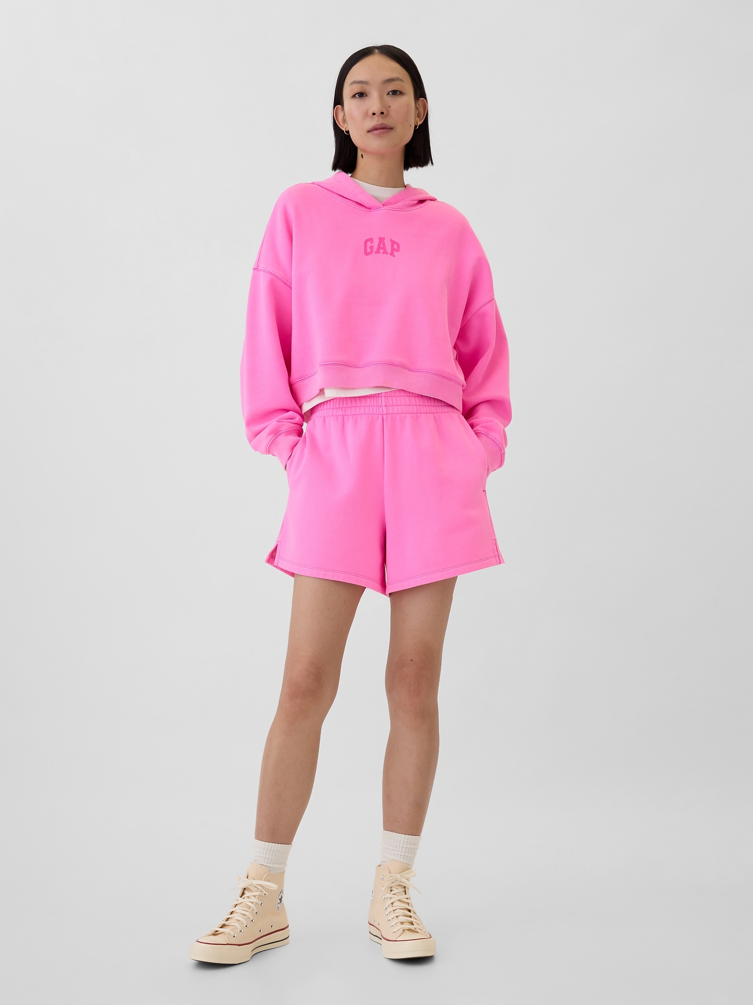 Relaxed Gap Mini-Logo Cropped Hoodie