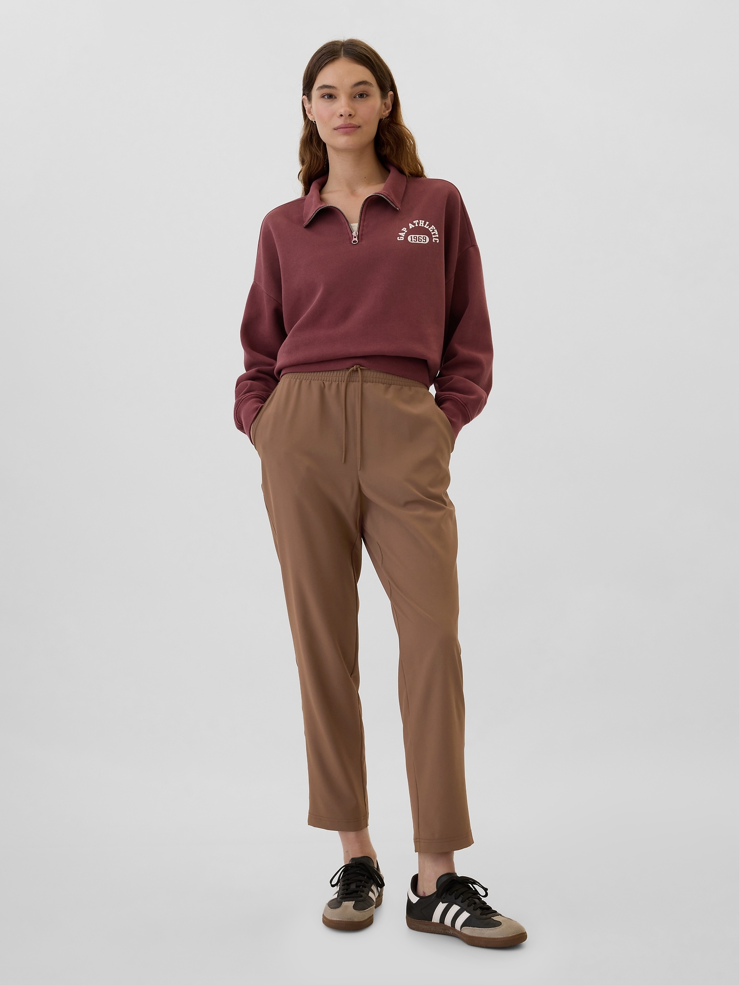 GapFit Tapered Runaround Pants - Brown