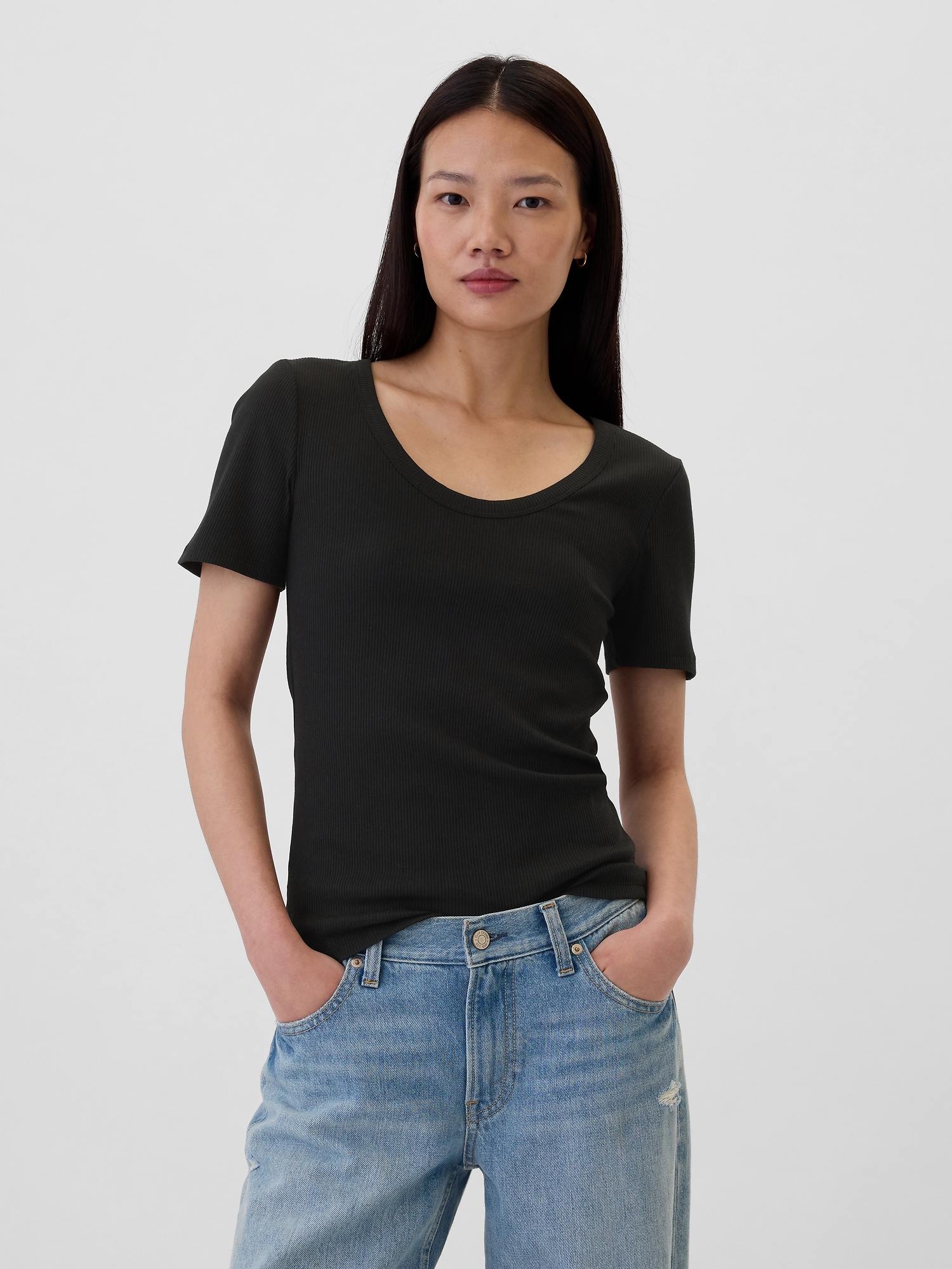 Ribbed Scoopneck T-Shirt