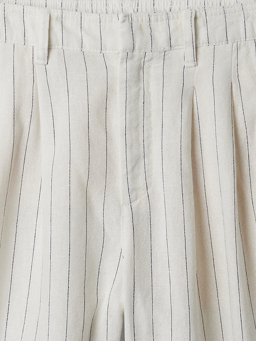 Image number 4 showing, 5" High Rise Linen-Blend Pleated Shorts