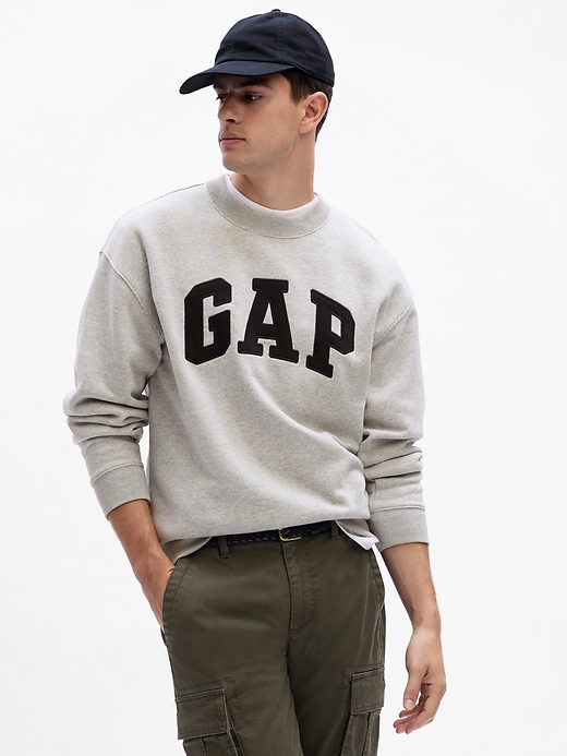 Image number 1 showing, Relaxed Gap Logo Sweatshirt