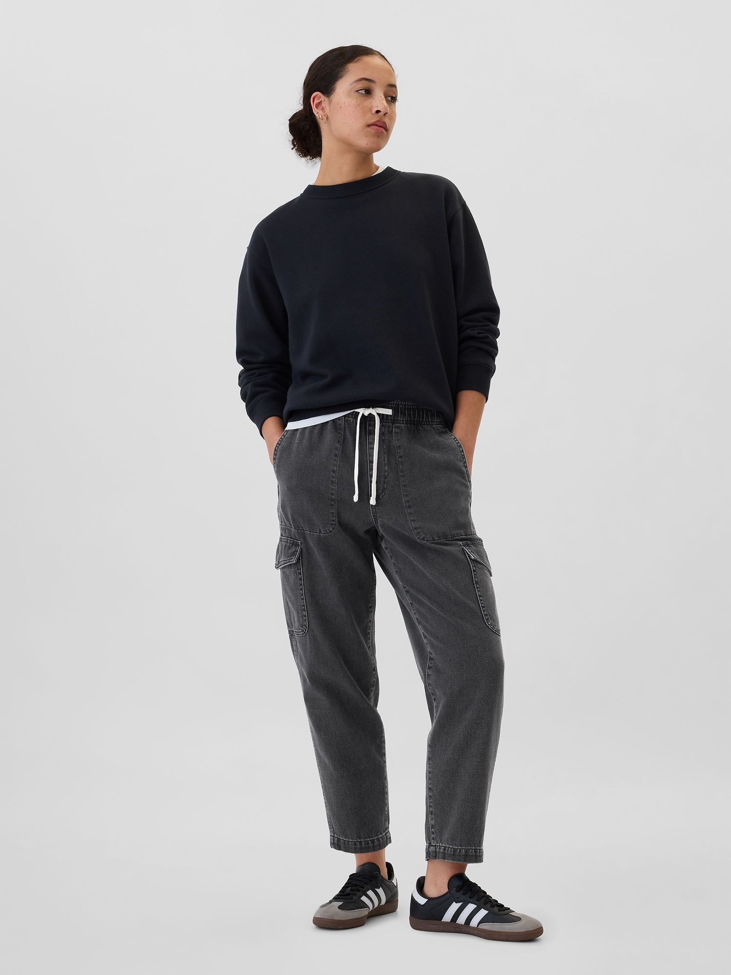 Mid Rise Easy Cargo Pull-On Jeans