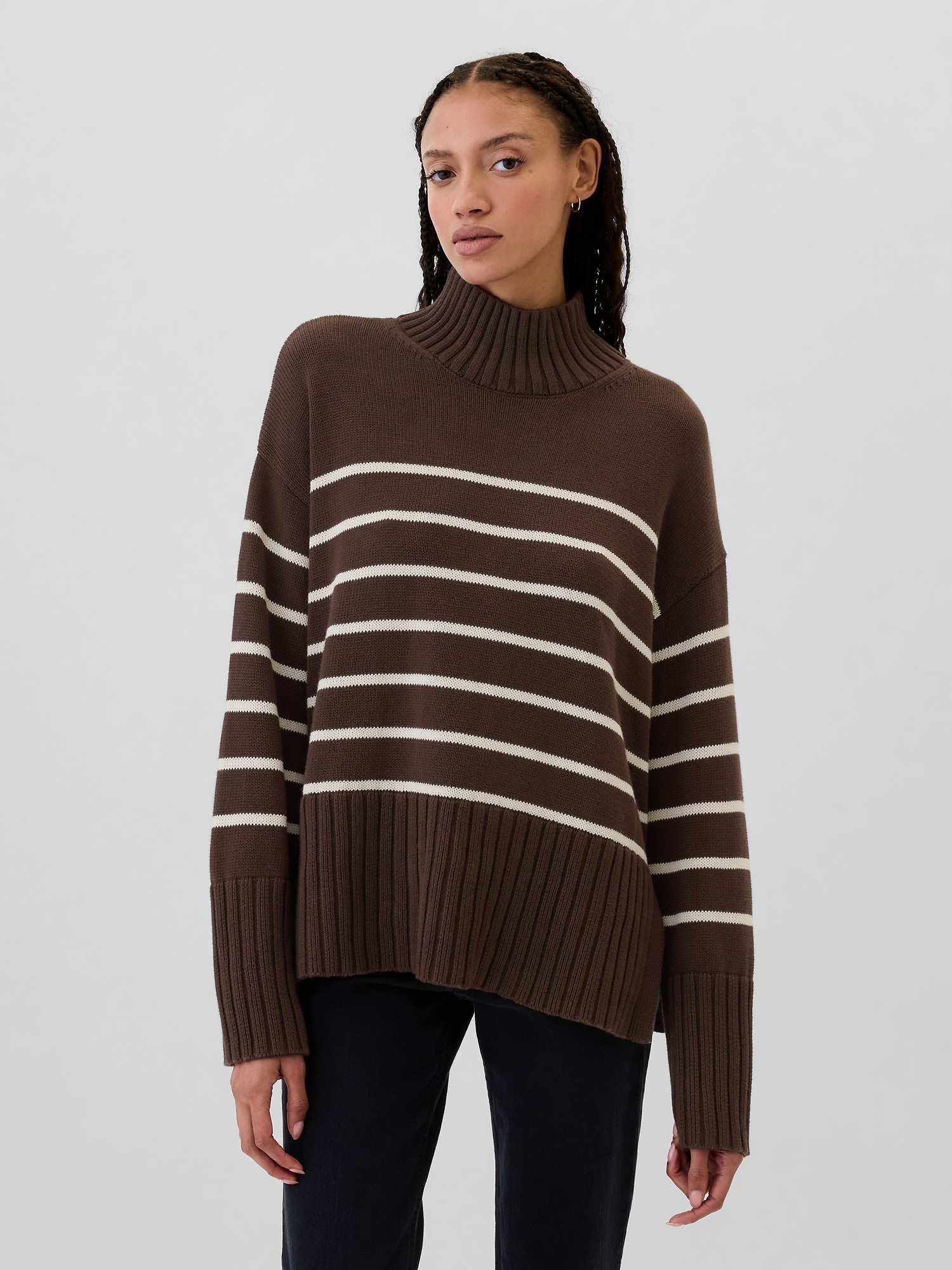 Oversized 24/7 Split-Hem Mockneck Sweater