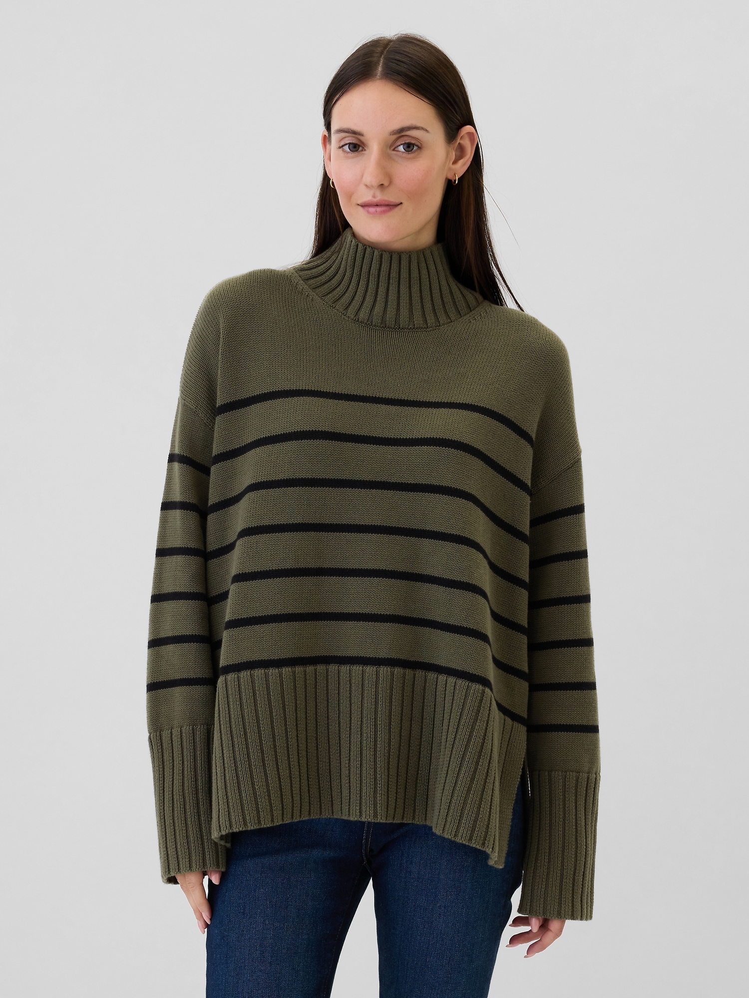 Oversized 24/7 Split-Hem Mockneck Sweater