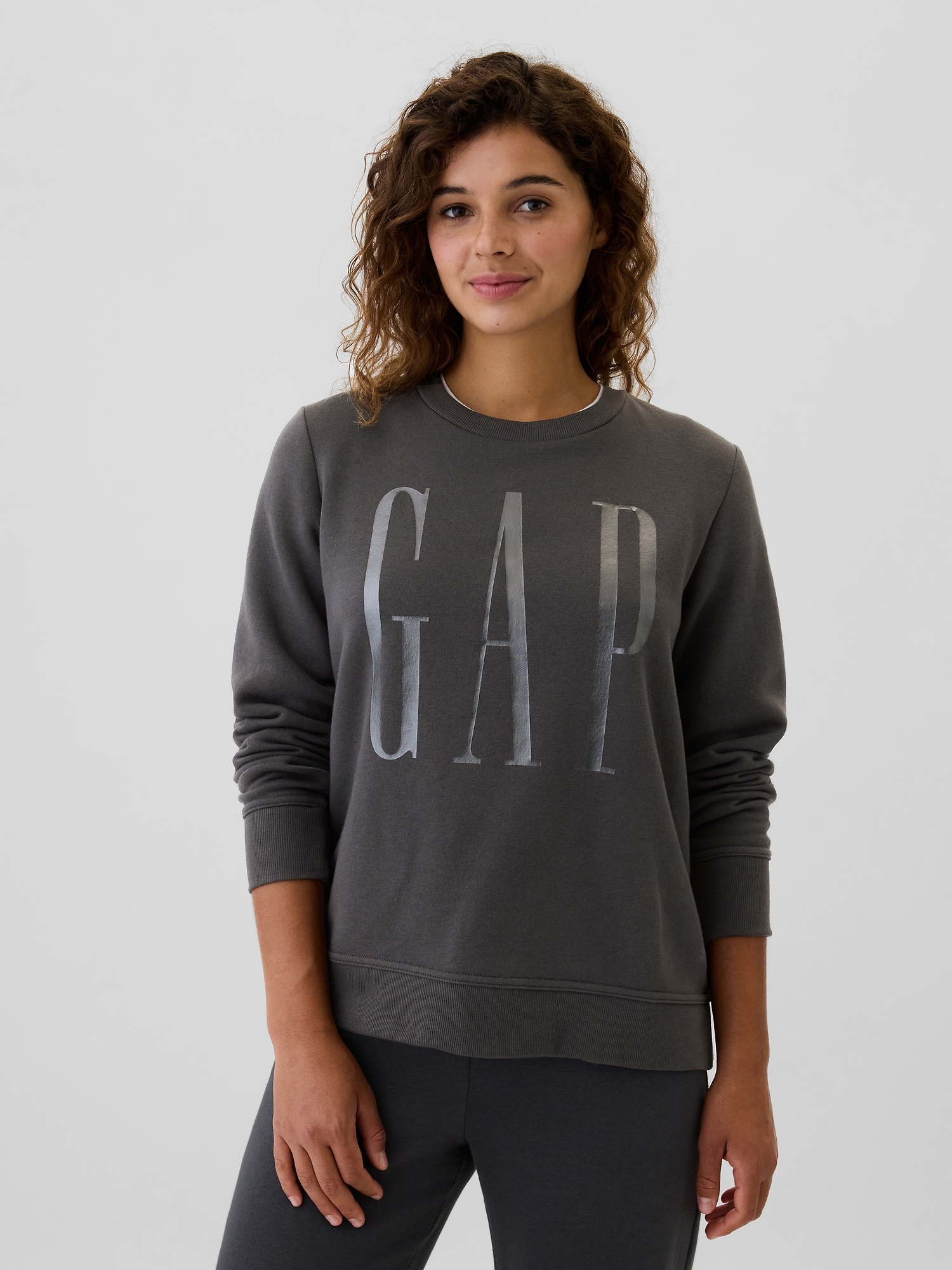 Relaxed Gap Logo Sweatshirt