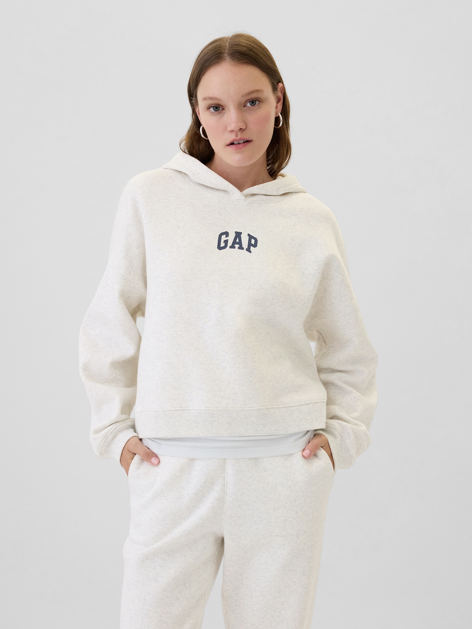 Relaxed Gap Mini-Logo Cropped Hoodie