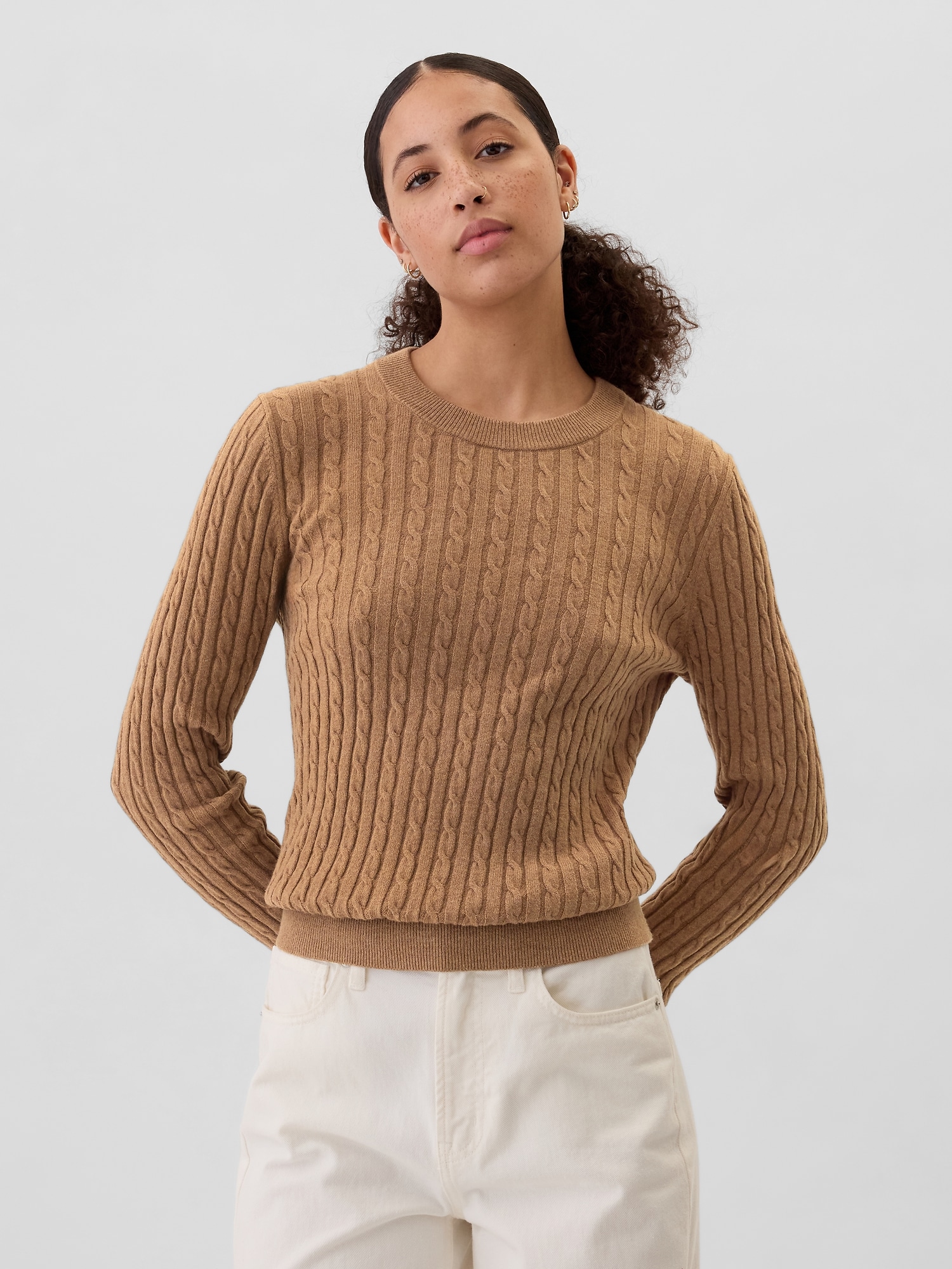 CashSoft Cable-Knit Crewneck Sweater