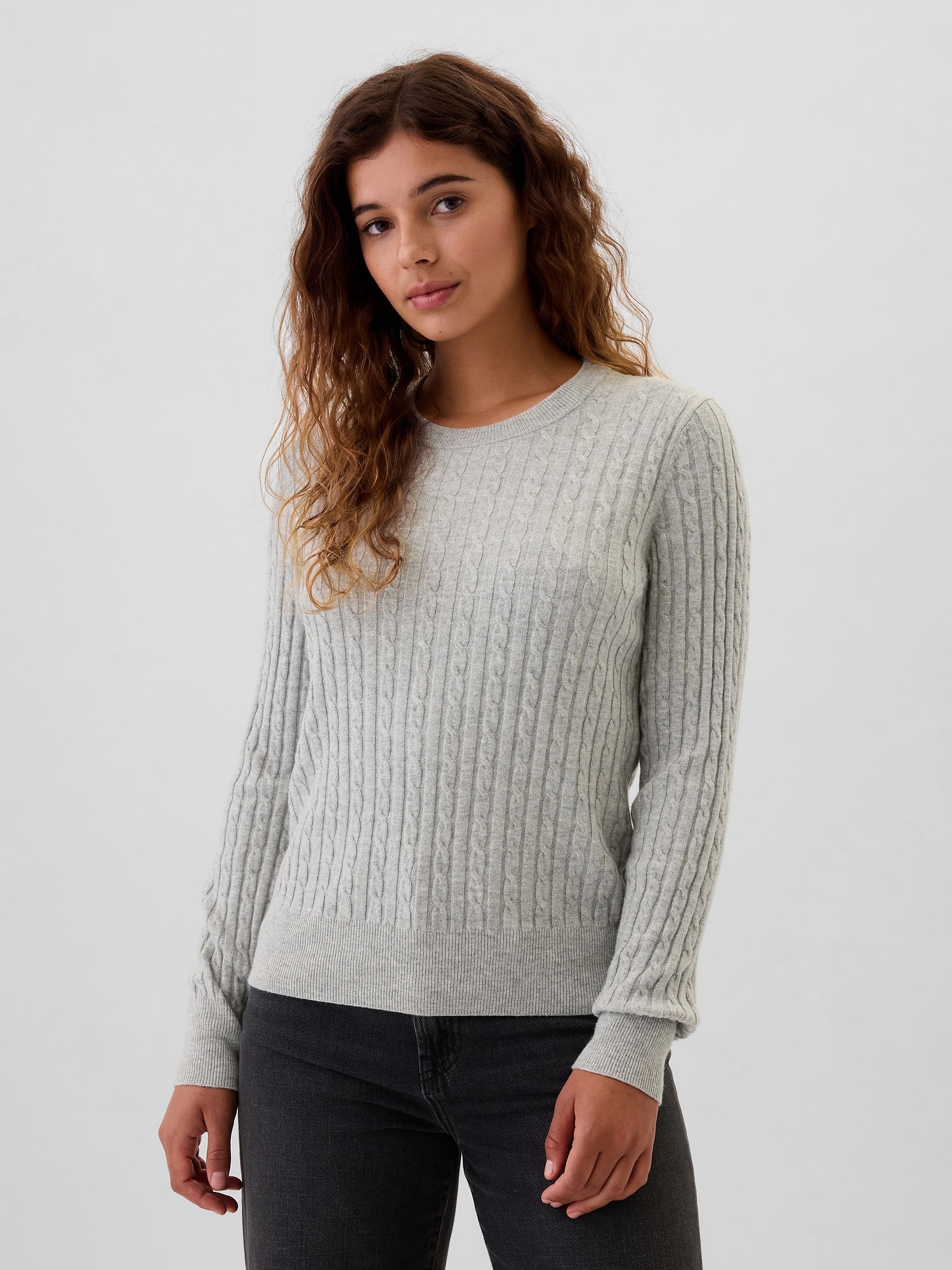 CashSoft Cable-Knit Crewneck Sweater