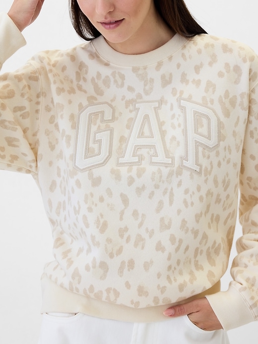 Image number 4 showing, Gap Logo Sweatshirt