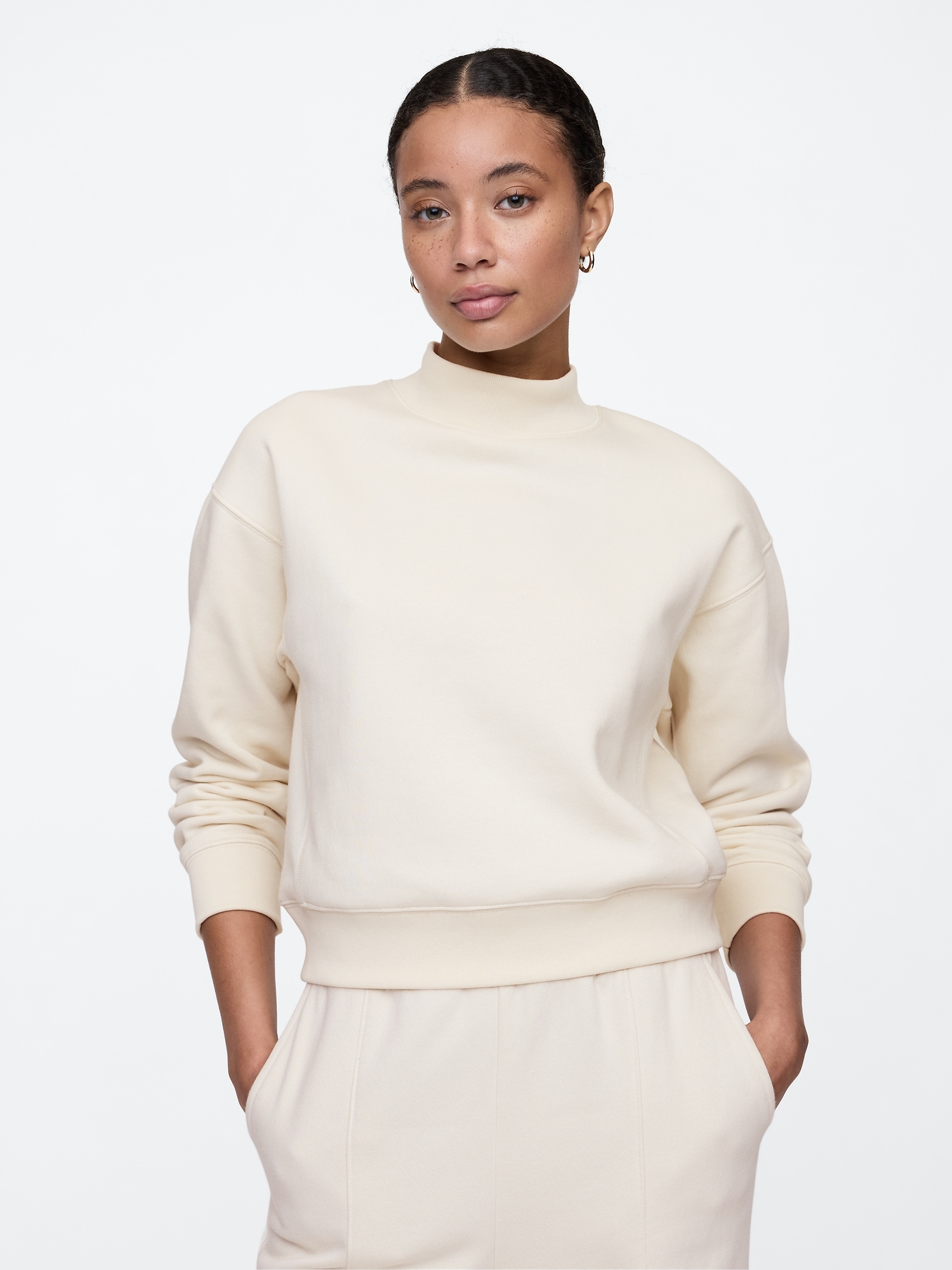 Relaxed Mockneck Sweatshirt