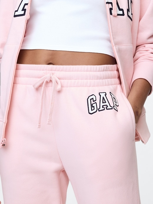 Image number 4 showing, Gap Logo Straight Sweatpants