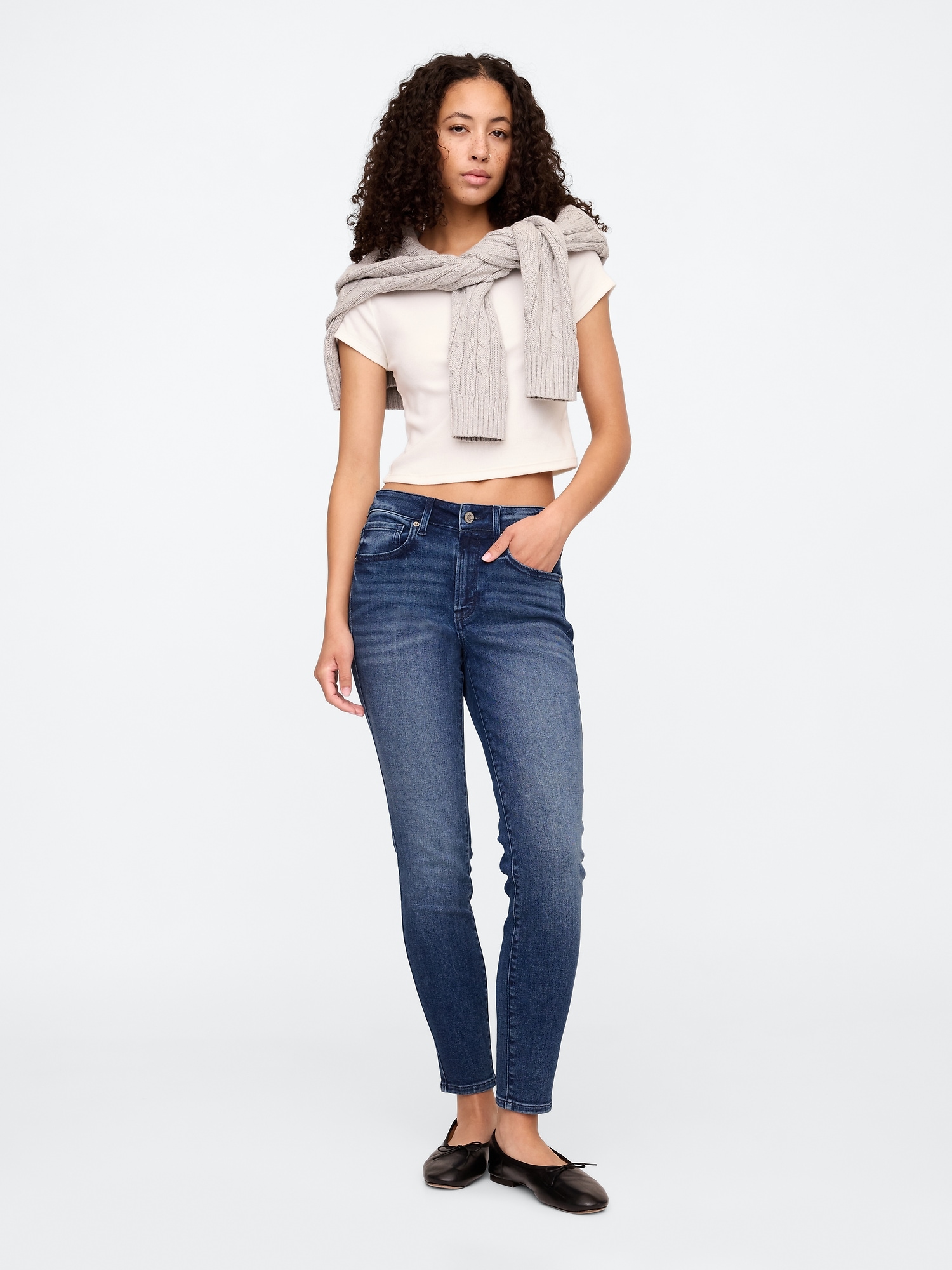 Mid Rise Universal Legging Jeans