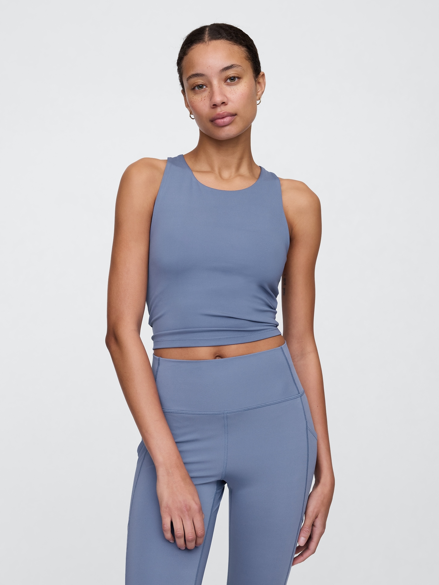 GapFit Studio Longline Sports Bra