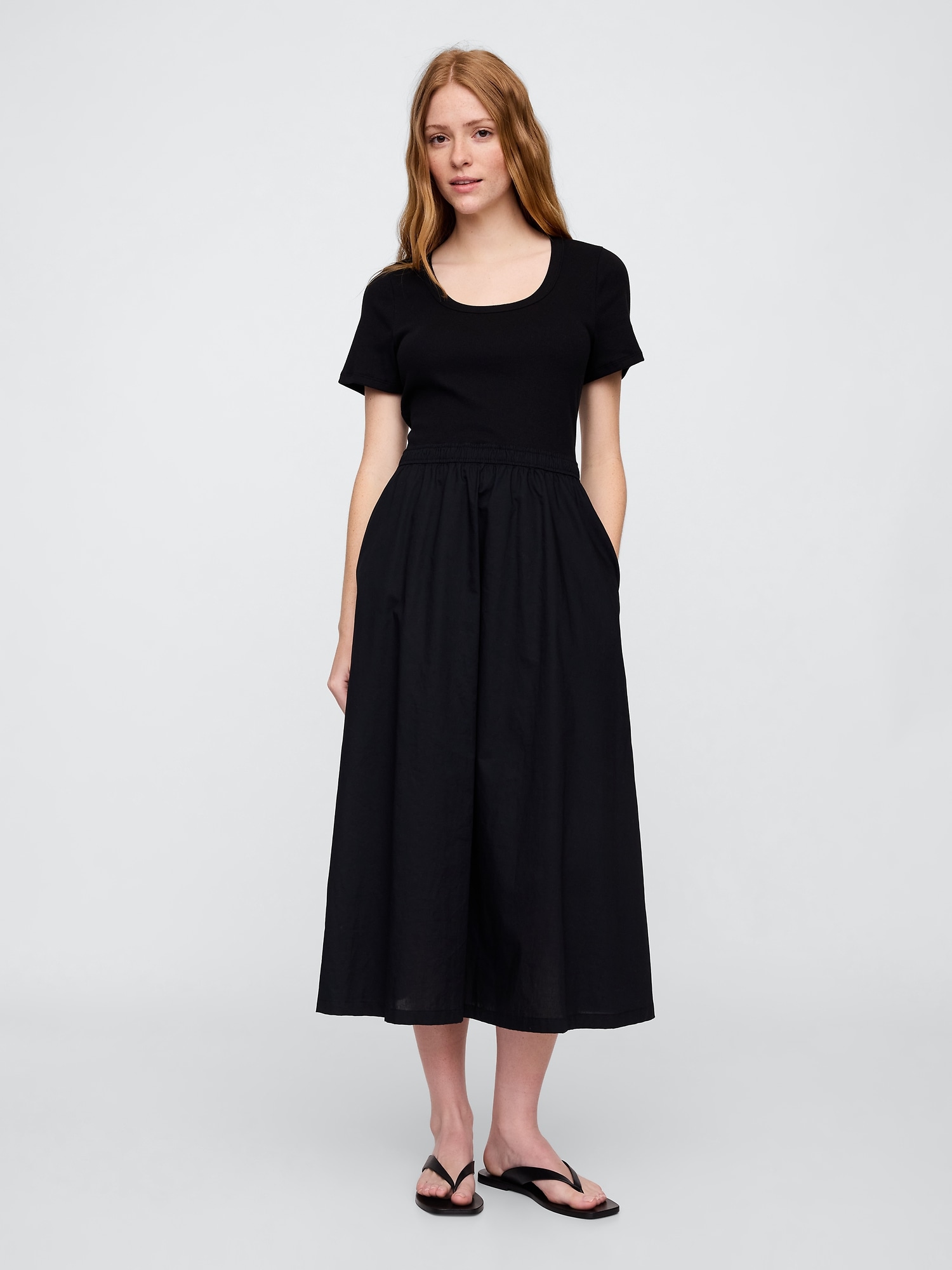 Scoopneck Midi Dress - Black