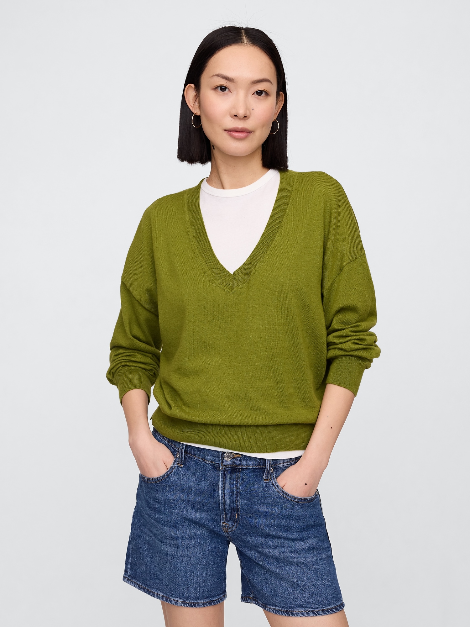 CashSoft Relaxed V-Neck Sweater